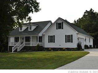 421 E 10th St, Oakboro, NC 28129
