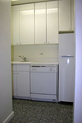 Rented by Carlyle Property Management | media 12