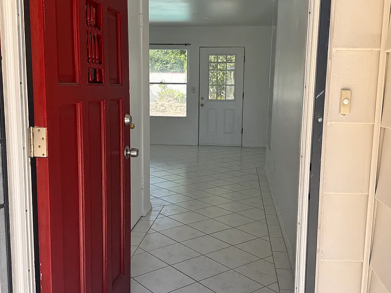 17965 Cantara St — Photo 4