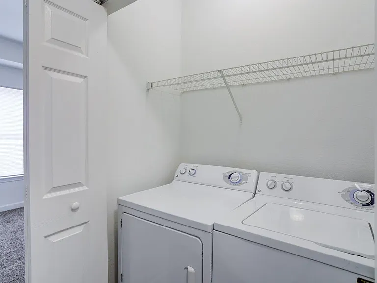 Crescent at Wolfchase Apartment Homes — Photo 10