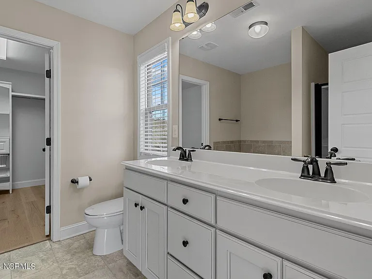 204 Sandy Springs Rd — Photo 22