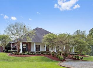 3200 Piper Rd, Slaughter, LA 70777