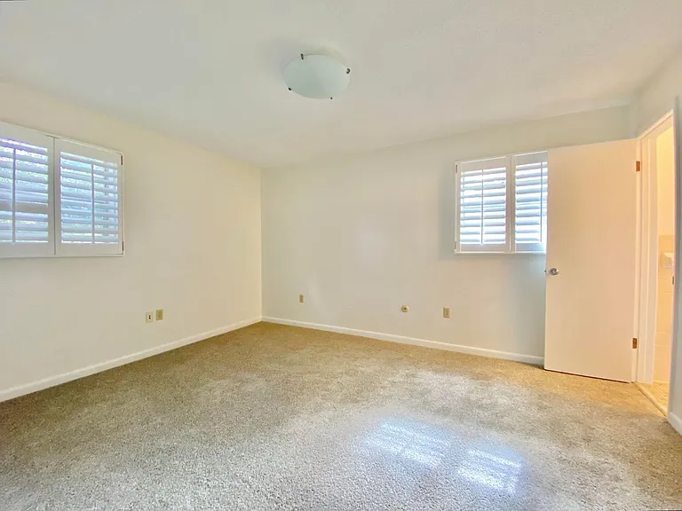 1211 Jaffa St — Photo 12