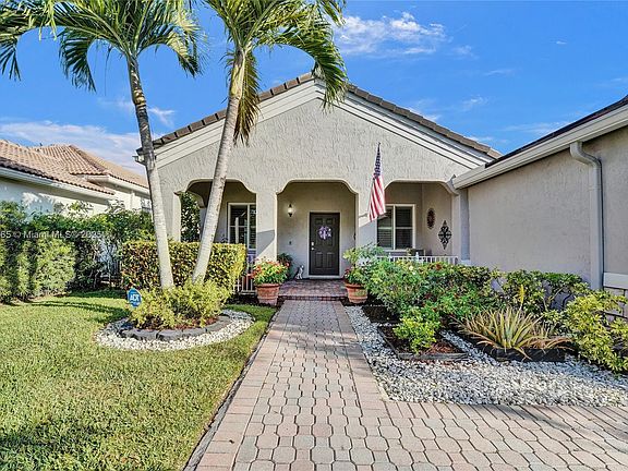 2nd image of 1265 Chenille Cir