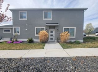 2305 Syrah Ave, Kennewick, WA 99338