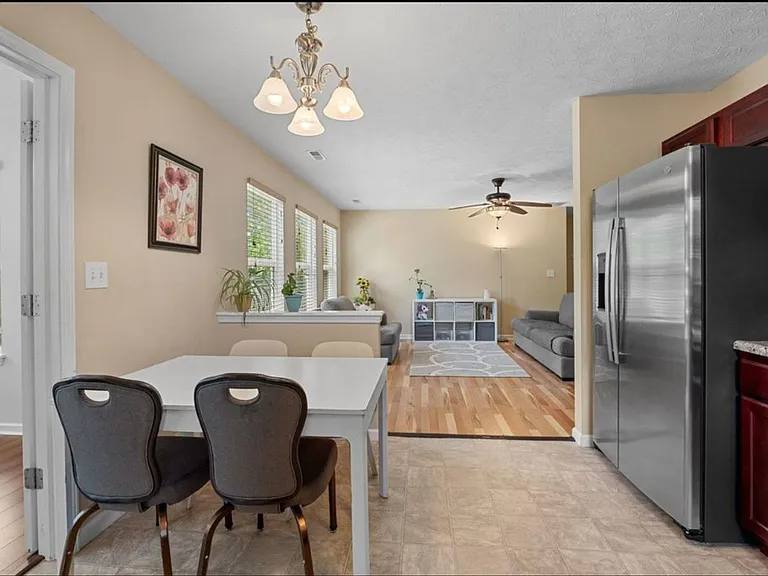 2831 Grackle Ln — Photo 12