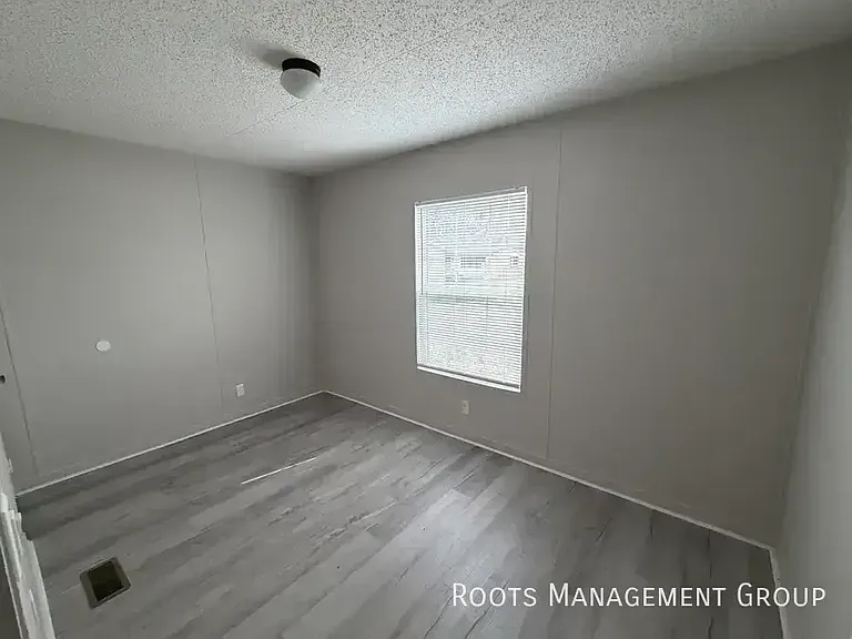 303 Carriage Lane Est #303 — Photo 16