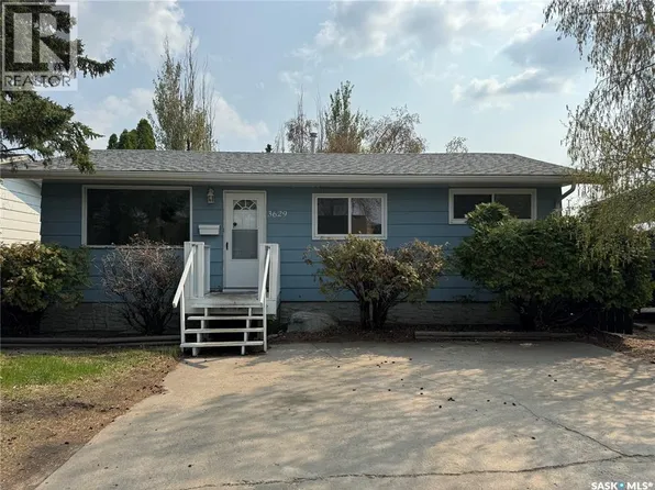 3629 Centennial Dr, Saskatoon, SK S7L 5E9