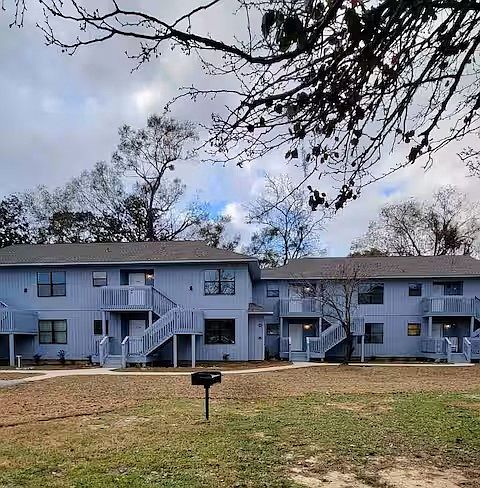 1st image of 1146 Sea Cliff Dr N #1146
