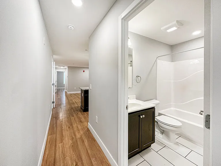 Venango Apartments — Photo 9