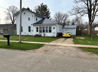 218 E Holcomb St, Athens, MI 49011