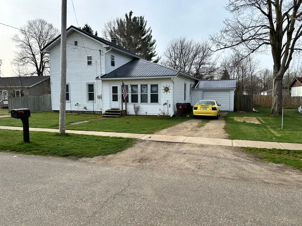 218 E Holcomb St, Athens, MI 49011