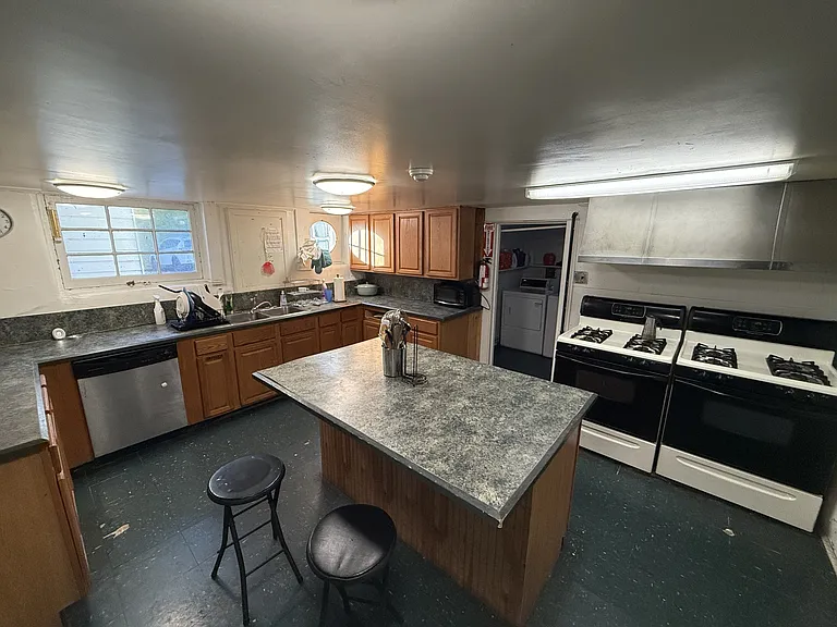 313 Wait Ave — Photo 7