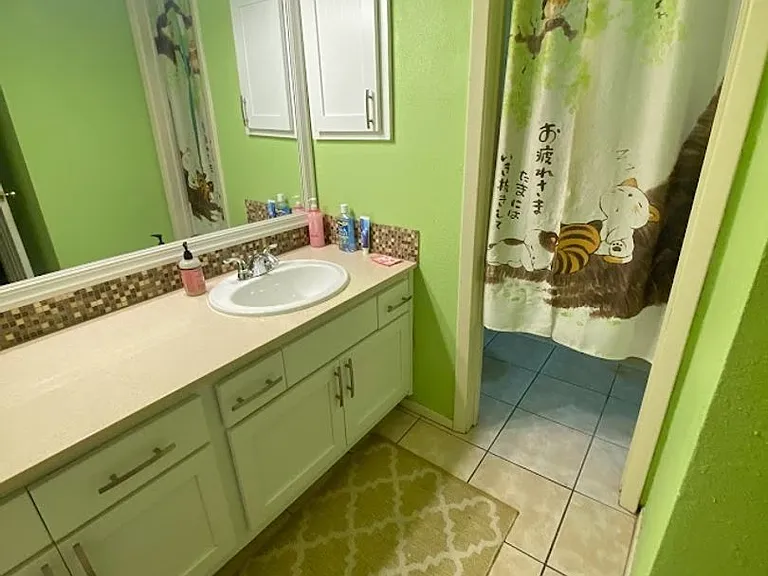 807 W 25th St #215 — Photo 19