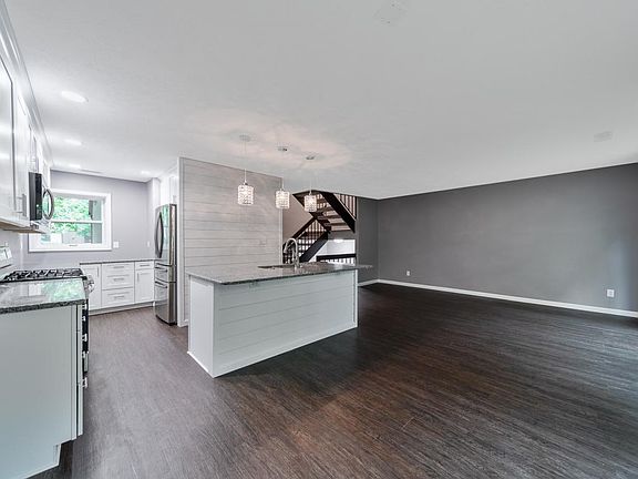 5th image of 2041 Trailridge N