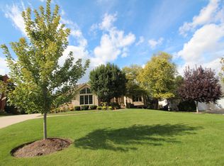 122 Augusta Dr, Palos Heights, IL 60463