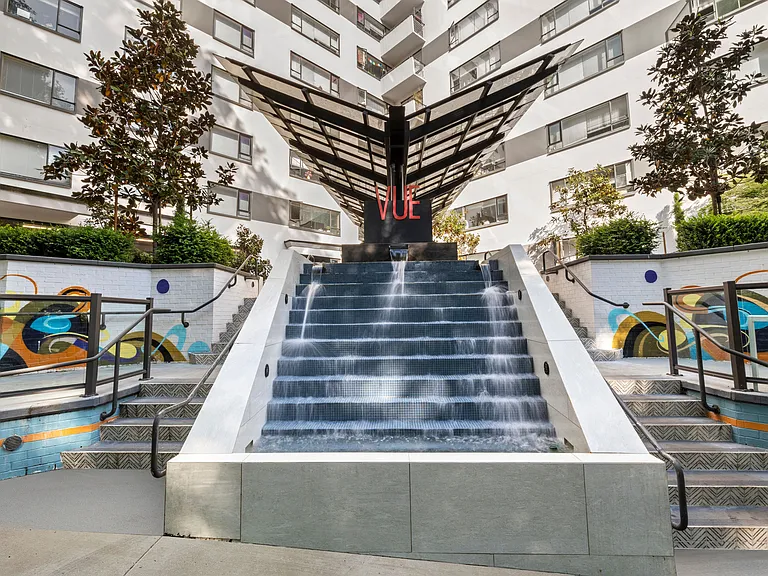 The Vue — Photo 10