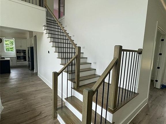 4th image of 7607 Sir William Dr