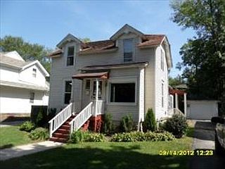 1st image of 121 Sophia St