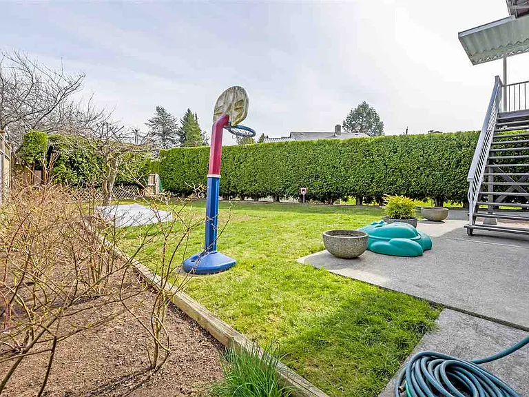 7372 Waverley Ave — Photo 7