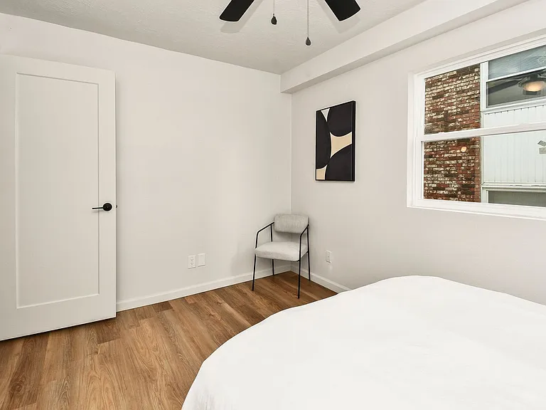 2035 S Florence Ave — Photo 107