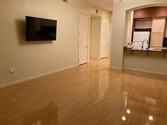 5th image of 44 E Serene Ave Unit 303