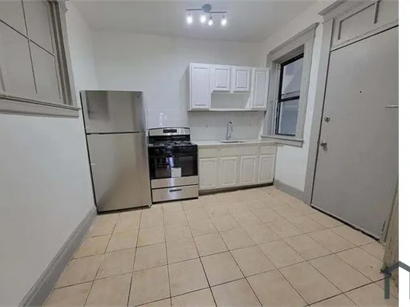 66 N Grove St, East Orange, NJ