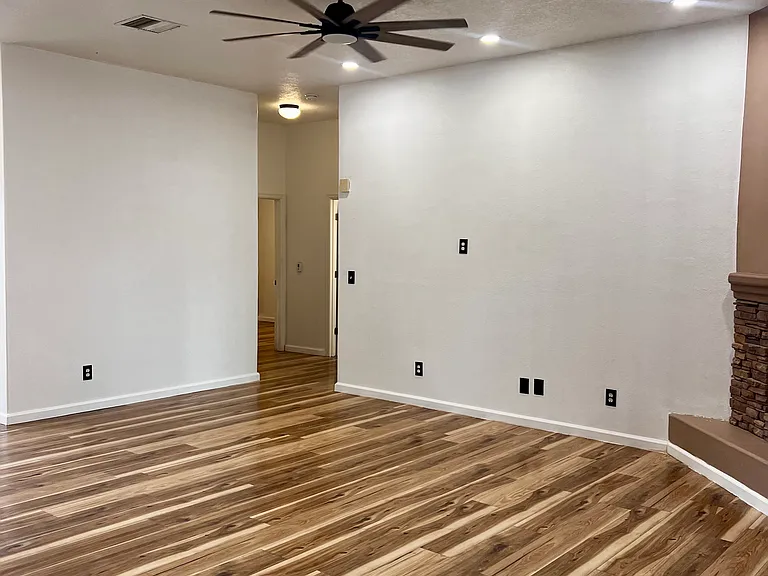 1860 Ash Dr SW — Photo 8
