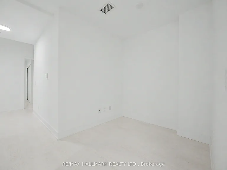 308 Jarvis St #210 — Photo 8