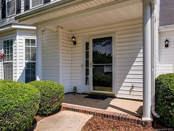 3rd image of 3023 Hornell Pl