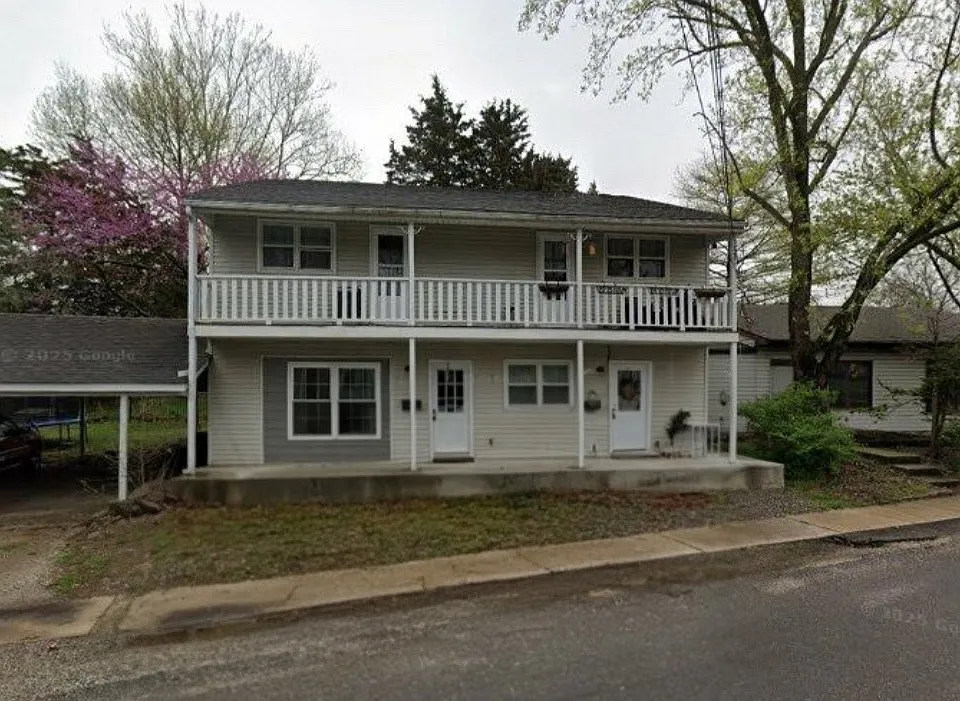 104 N Walnut St #1