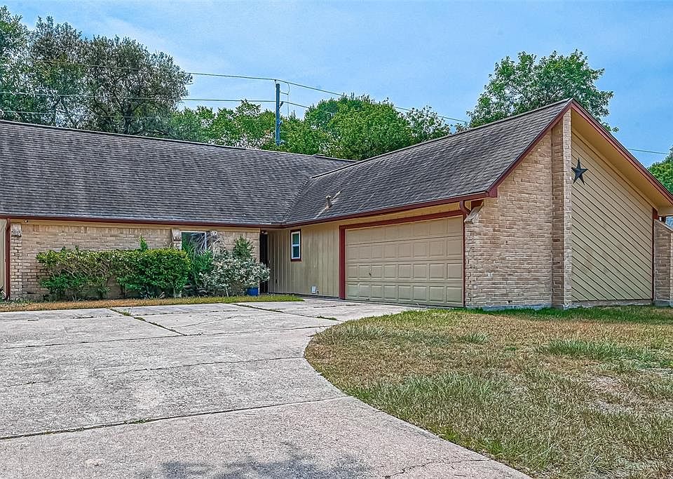 1st image of 5102 Pine Cliff Dr
