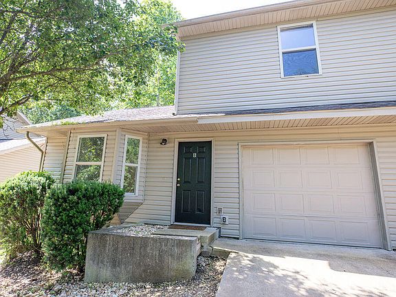 2nd image of 1293 Hillcrest Place #A&B