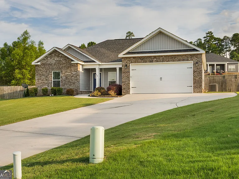 404 Ledford Way — Photo 11