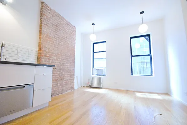 Rented by Bold New York | media 8