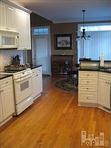 4th image of 710 Robert S Garnett Dr