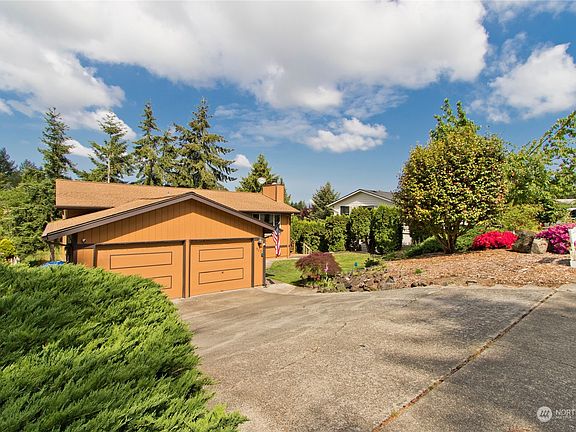 2nd image of 503 22nd Avenue Ct