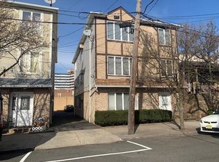 171 W 21st St, Bayonne, NJ 07002