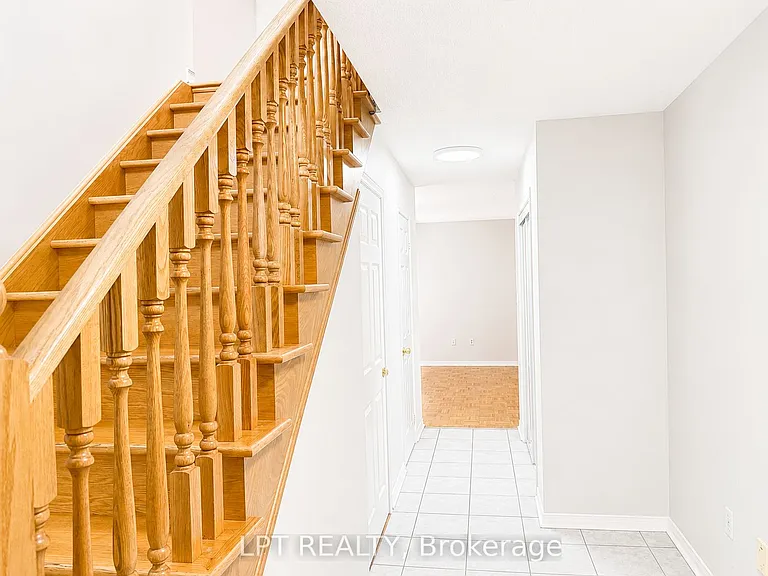 135 Warren Bradley St #MAIN 2ND FLOOR — Photo 2