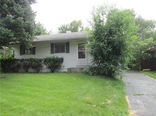 106 Roderick Dr, Saint Louis, MO 63137