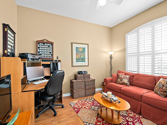 5th image of 143 Island View Dr