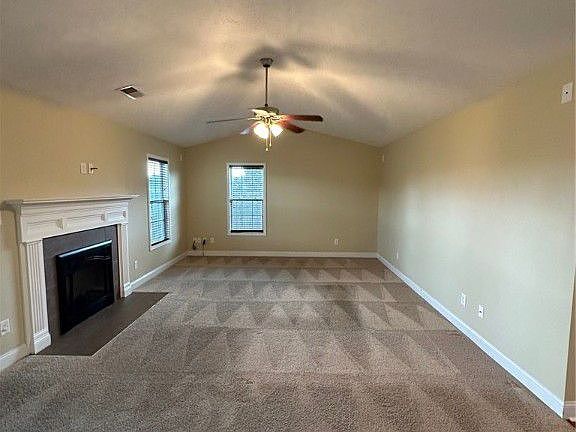 4th image of 526 Driftwood Ln