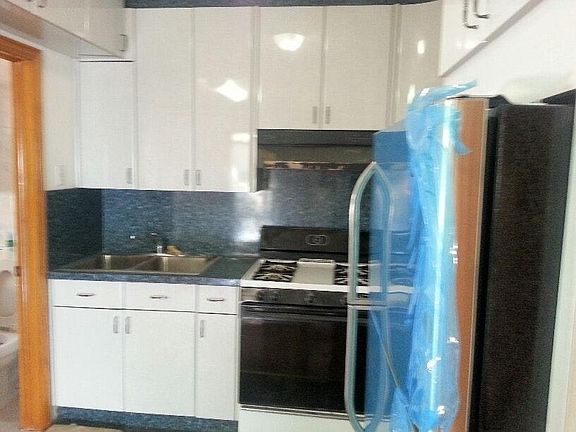 3rd image of 14736 Jewel Ave Floor 2