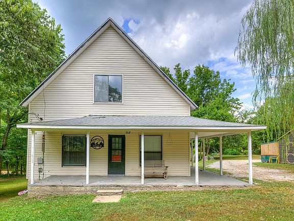 3rd image of 19211 Farm Road 1025