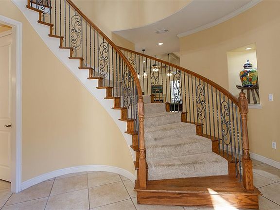 5th image of 5037 Giverny Ln