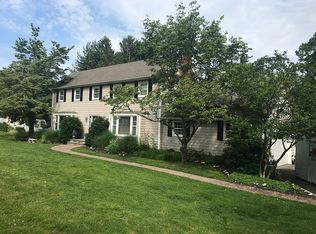 35 Springwood Path, Syosset, NY 11791