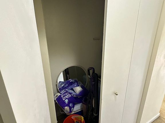 5th image of 215 Pheasant Run Dr Room 215-1