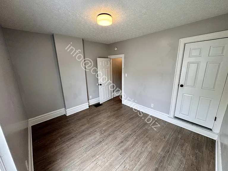 904 Oakwood Ave — Photo 11