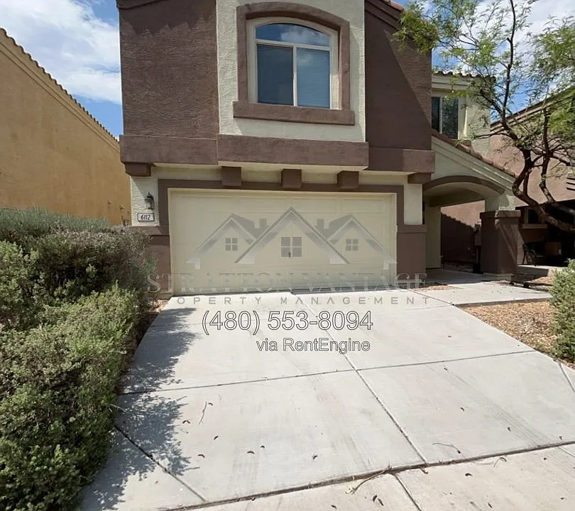 6112 E Paradise Ln