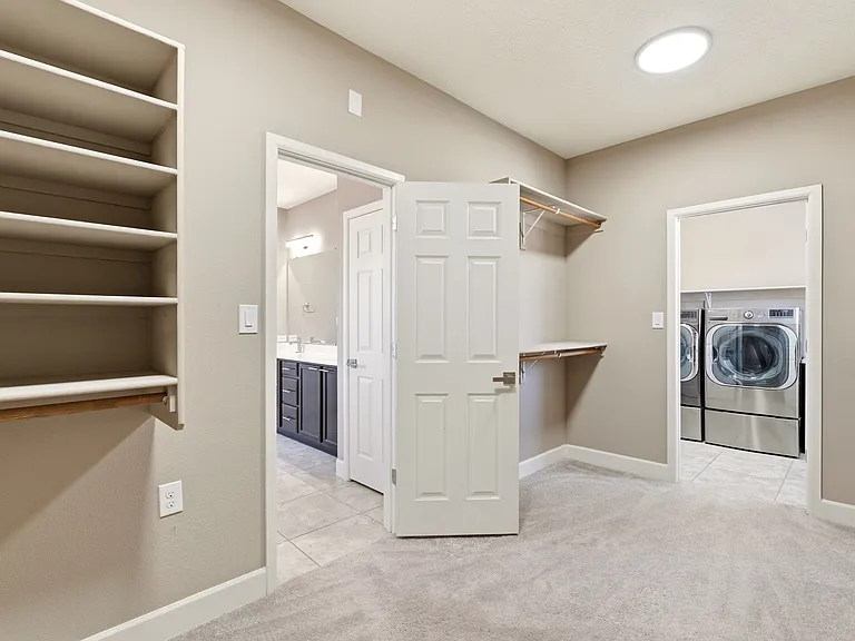 1504 Challedon Dr SE — Photo 35